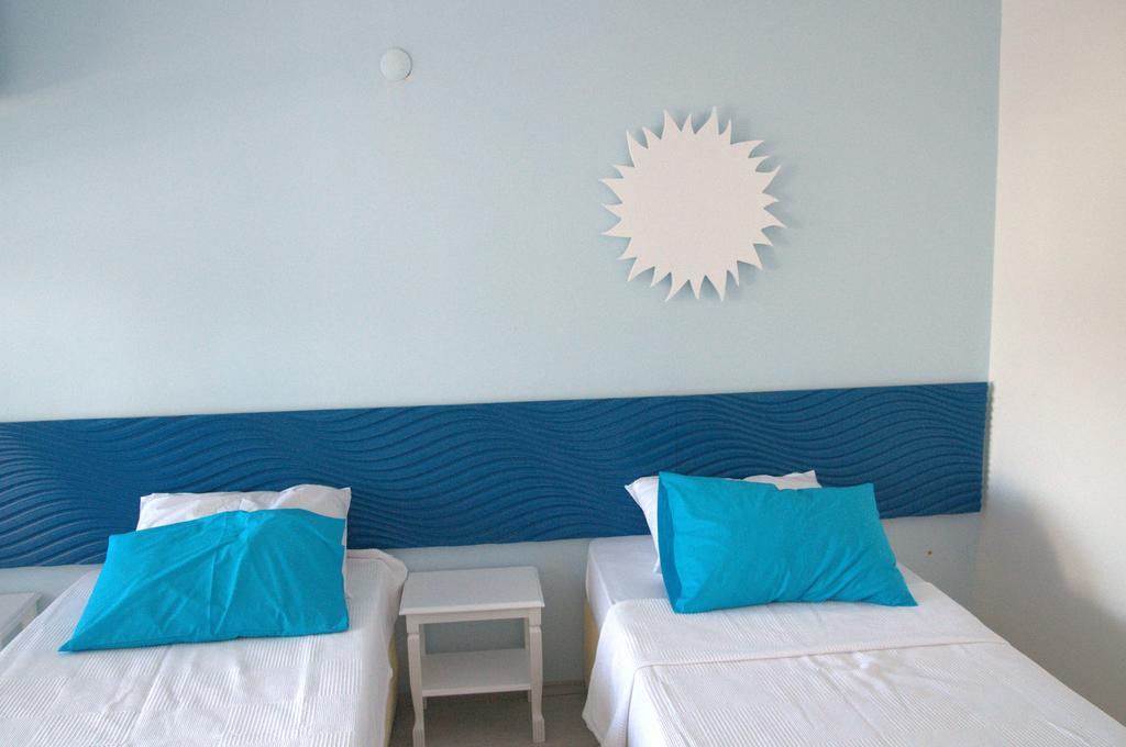 Pasalimani Hotel Çeşme Kamer foto
