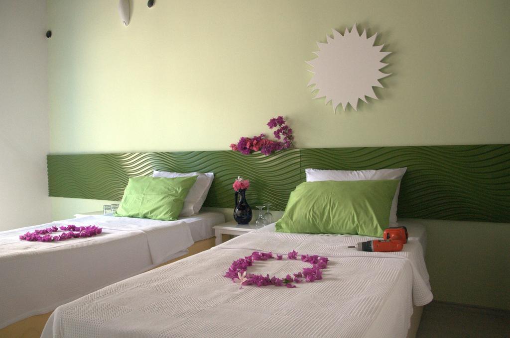 Pasalimani Hotel Çeşme Buitenkant foto
