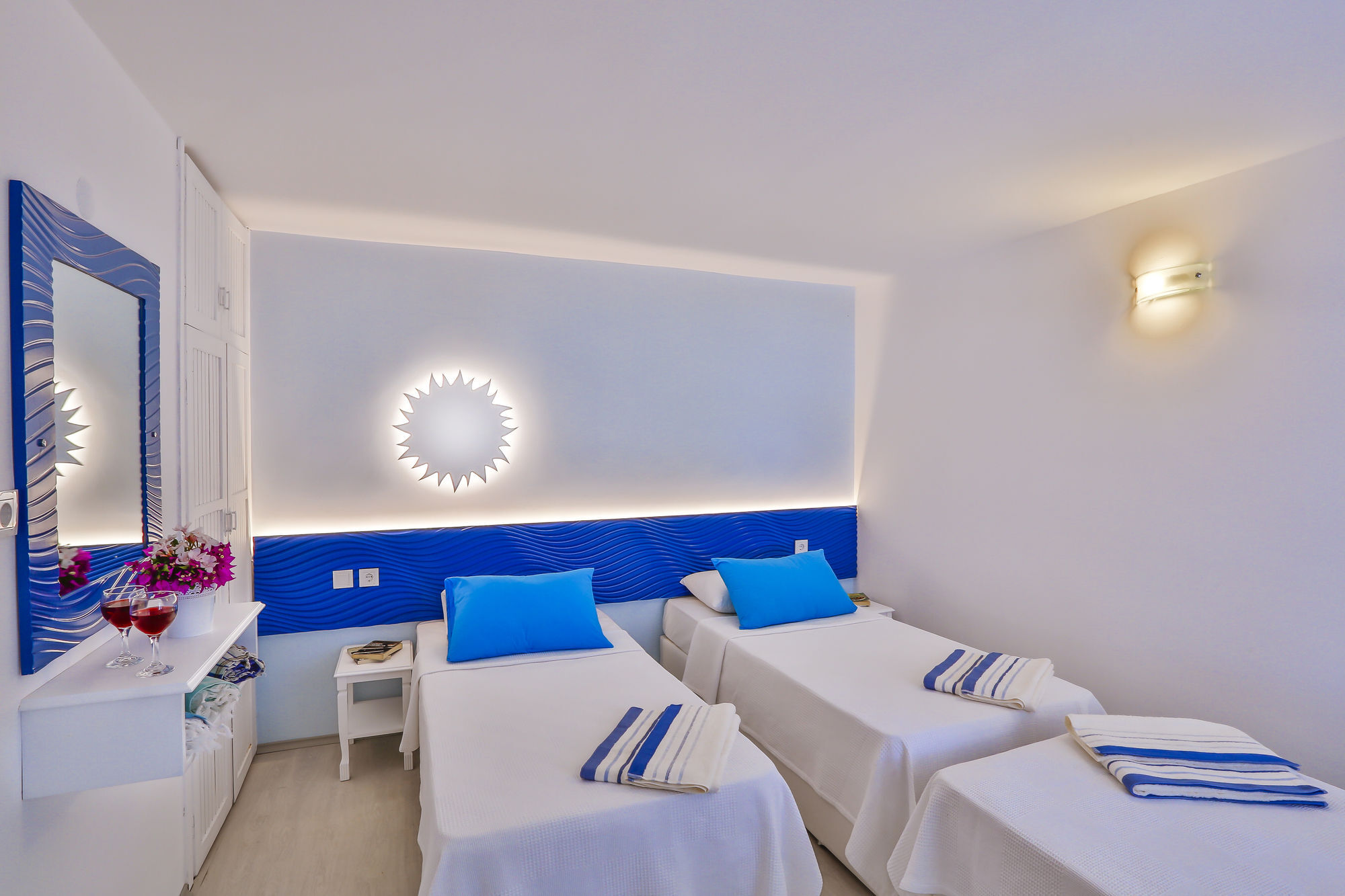 Pasalimani Hotel Çeşme Buitenkant foto