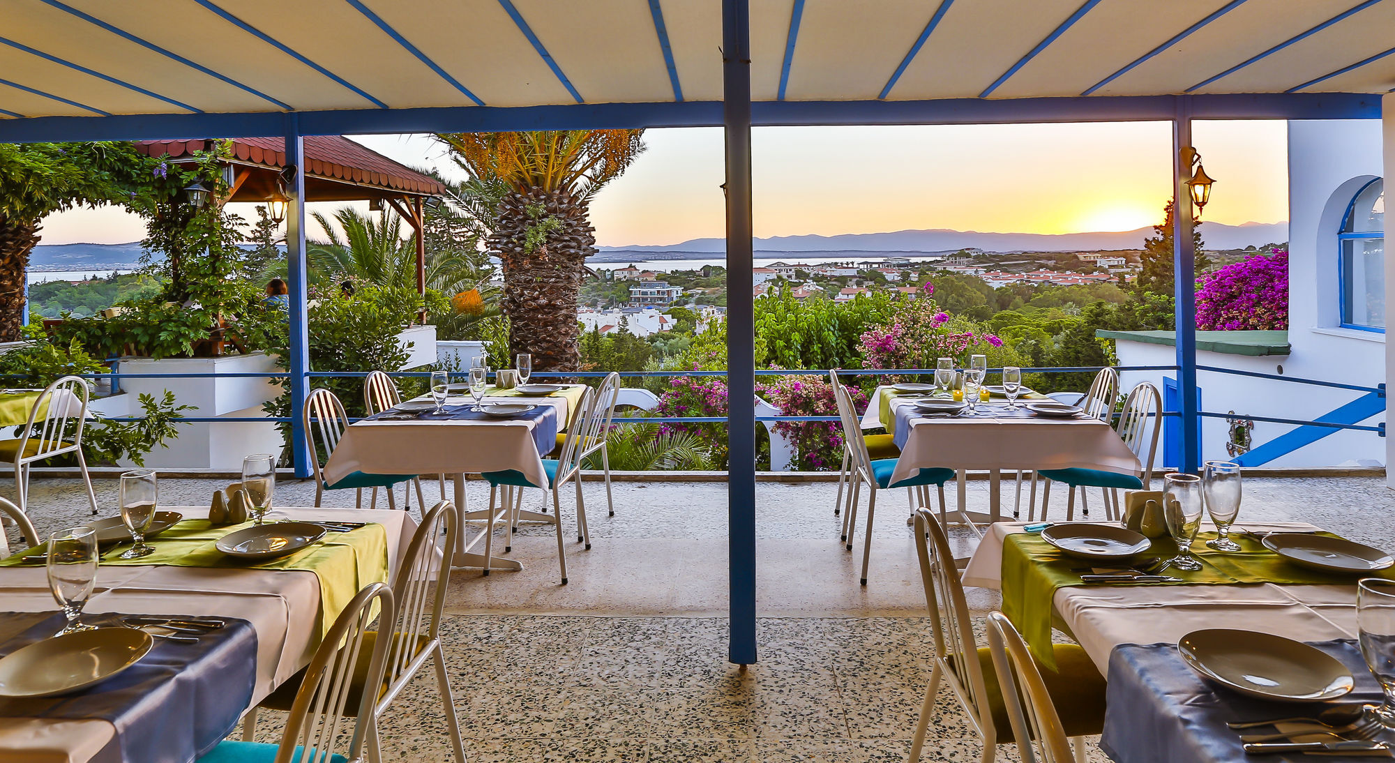 Pasalimani Hotel Çeşme Buitenkant foto